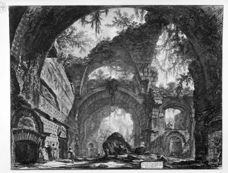 Ruinen einer Galerie von Statuen in der Villa Adriana in Tivoli